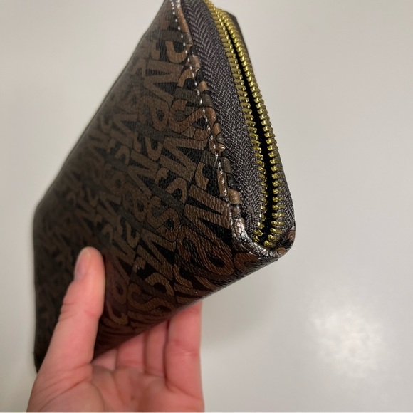 Steve Madden Wallet Large Zip Around Brown Leather Gold Wristlet Wrist Strap - Picture 6 of 11